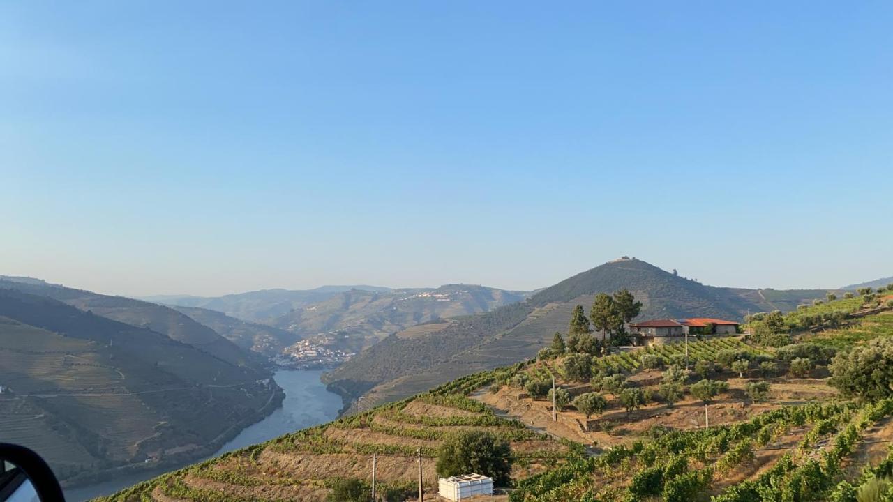 Quinta Da Casa Cimeira, Guest House, Wines & Food Farm stay *