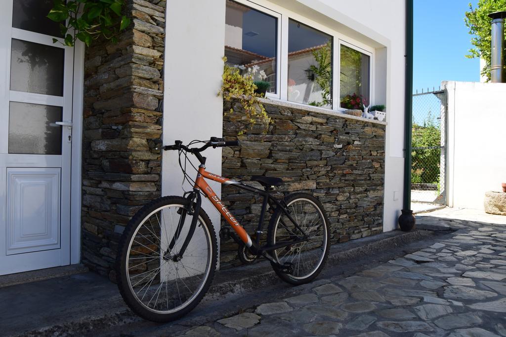 Quinta Da Casa Cimeira, Guest House, Wines & Food
